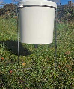 Fasanenfütterung - Set mit Metallgestell für die Getreidefütterung (6cm Spirale) - 30 Liter