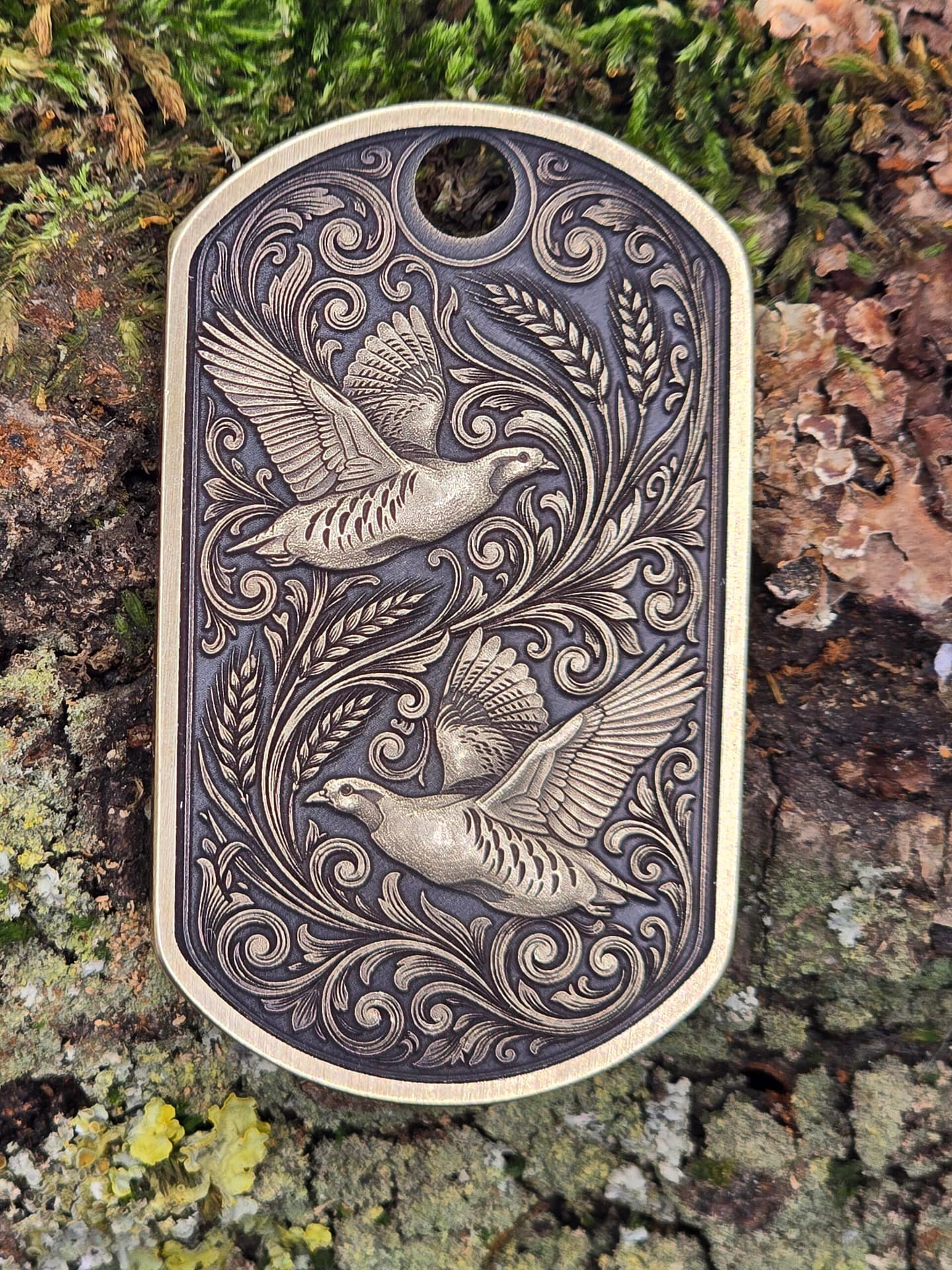 Dogtag Zwei Rebhühner mit Getreideähren  49 x 29 mm